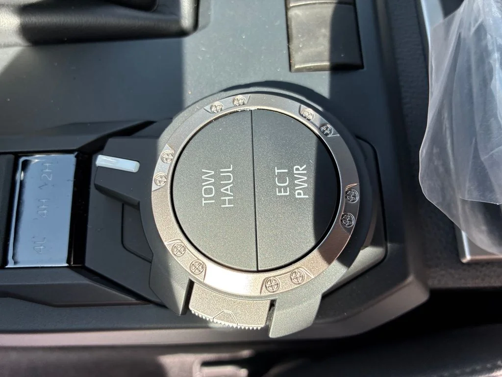 2026 Toyota Tacoma SR5 - Photo 33