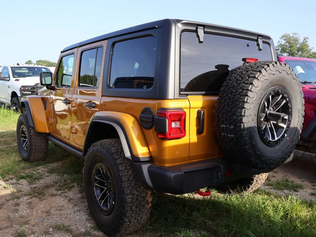 New 2026 Goldilocks Exterior Paint Jeep Rubicon image 22