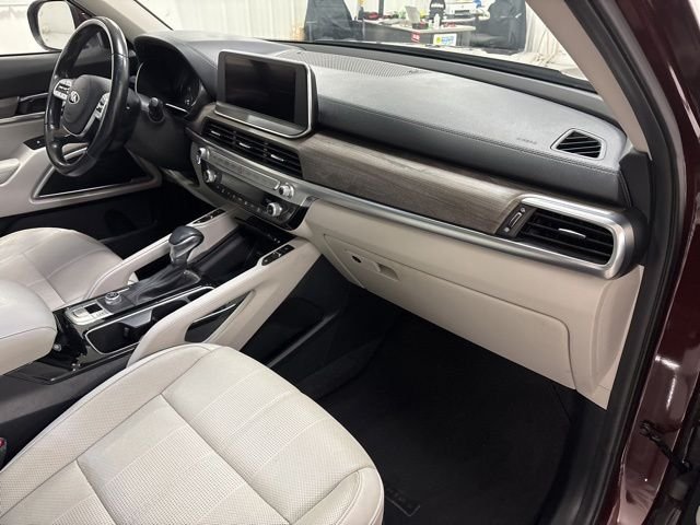 Used 2021 Purple Kia EX image 40