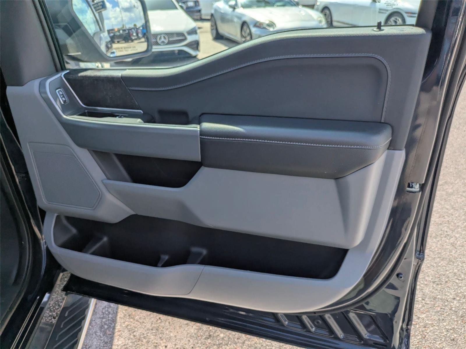 Used 2023 Antimatter Blue Metallic Ford XLT image 32