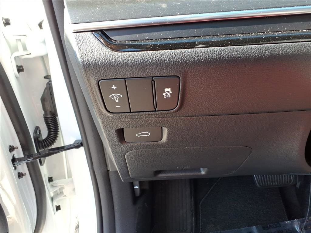 New 2026 Snow White Pearl Kia GT-Line FWD image 17