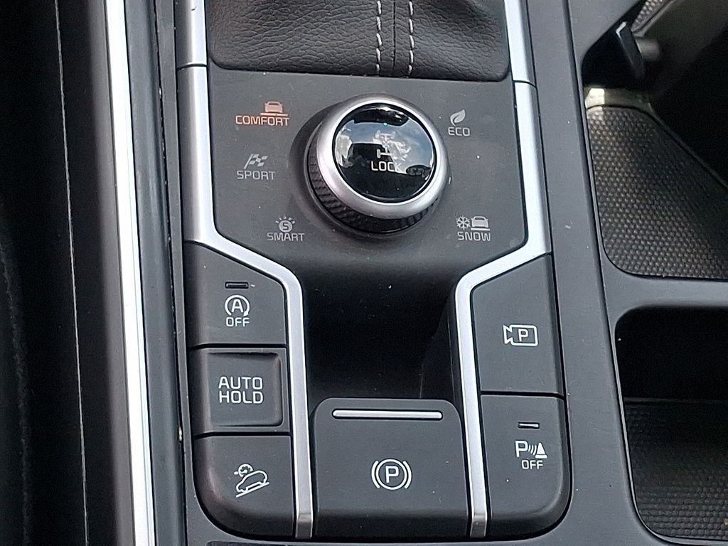 Used 2023 Black Kia X-Line EX image 28