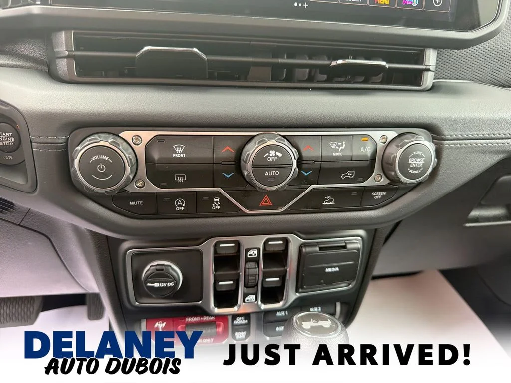 Used 2026 White Jeep Rubicon image 25