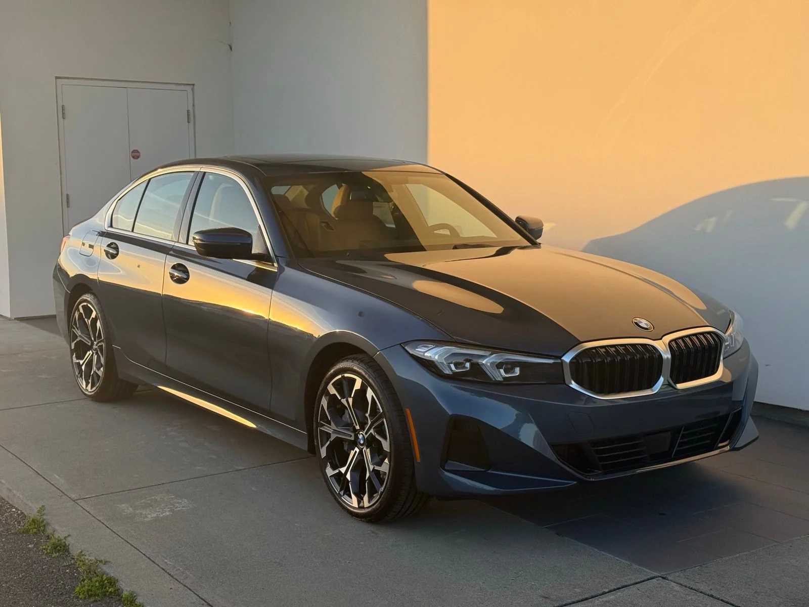 2026 BMW 3 Series 330i xDrive Sedan's photo
