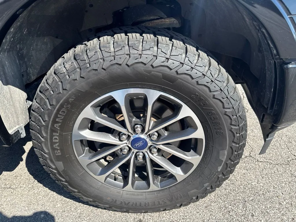 Certified Used 2018 Shadow Black Ford XLT image 39