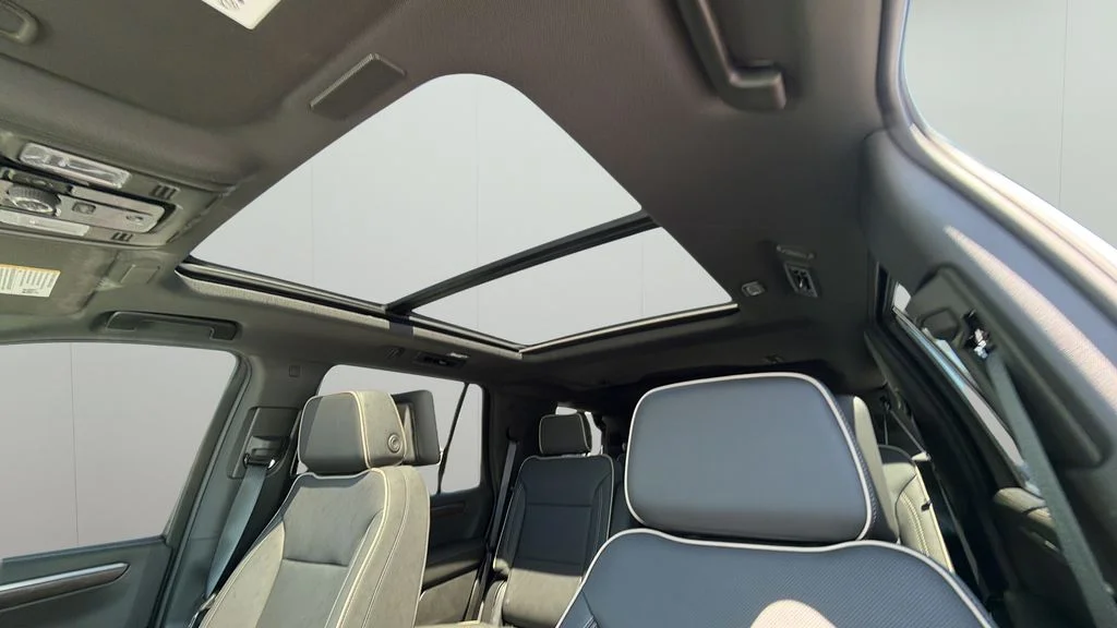 New 2026 White Chevrolet Premier image 29