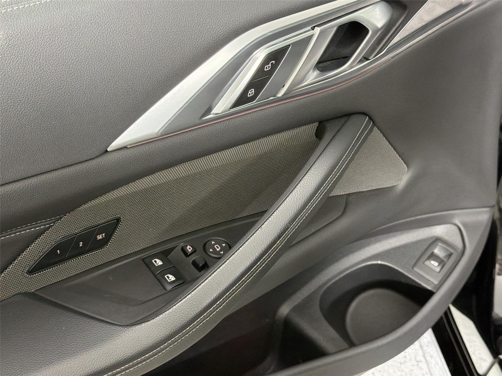 Used 2021 Black Sapphire Metallic BMW M440i xDrive image 18