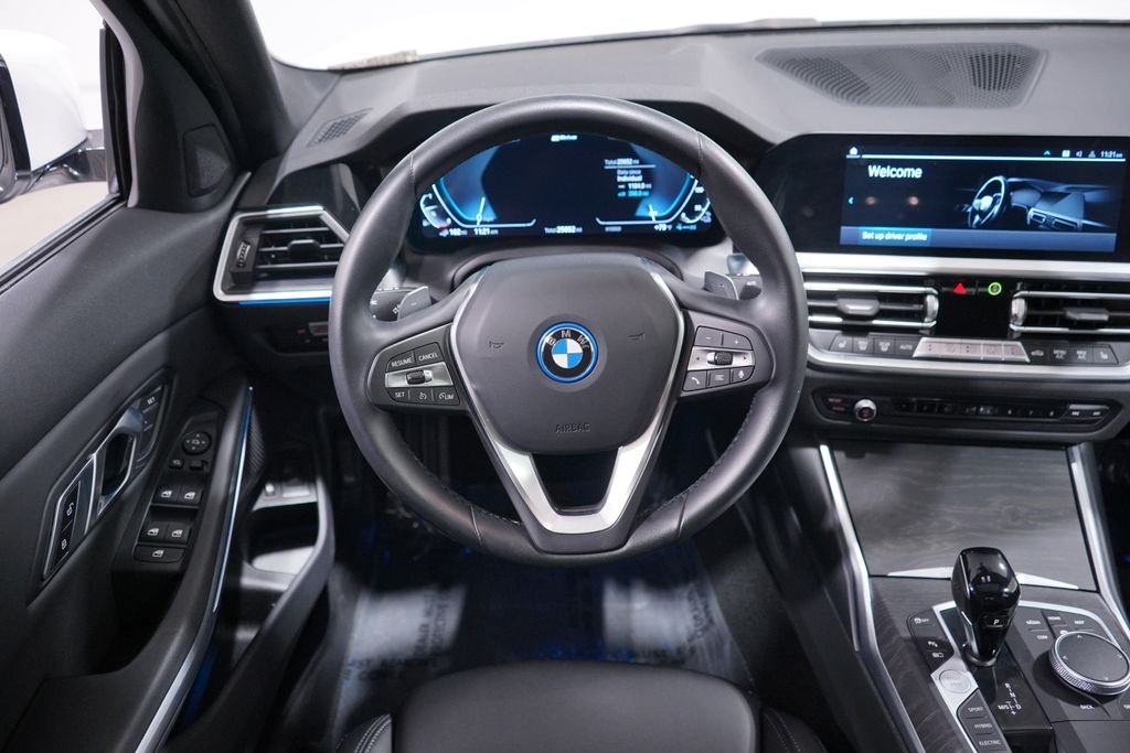Used 2022 Alpine White BMW 330e iPerformance image 11