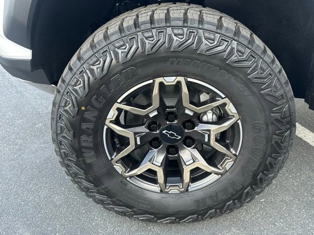 2026 Chevrolet Colorado ZR2 - Photo 32