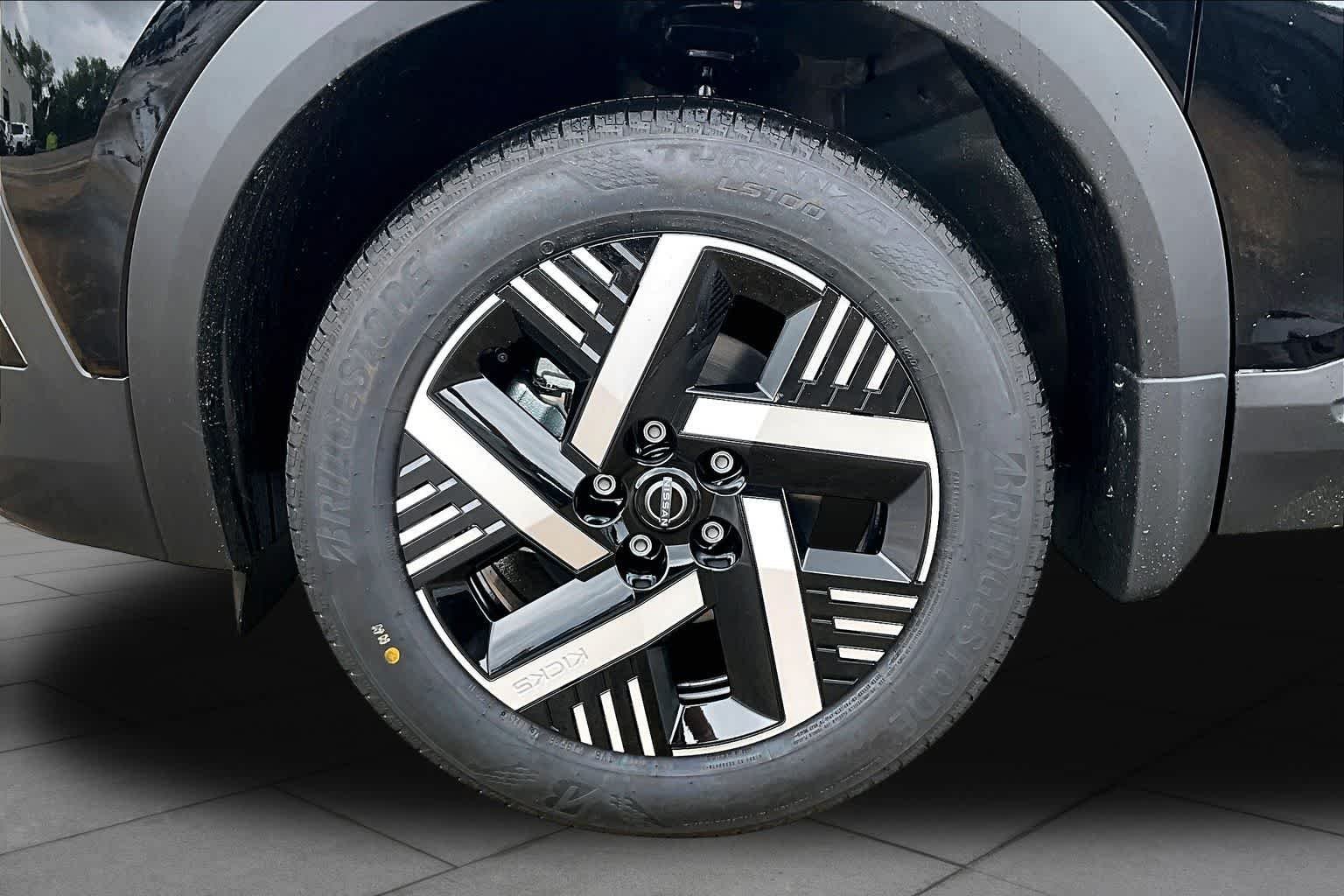 New 2026 Super Black Nissan SV image 9