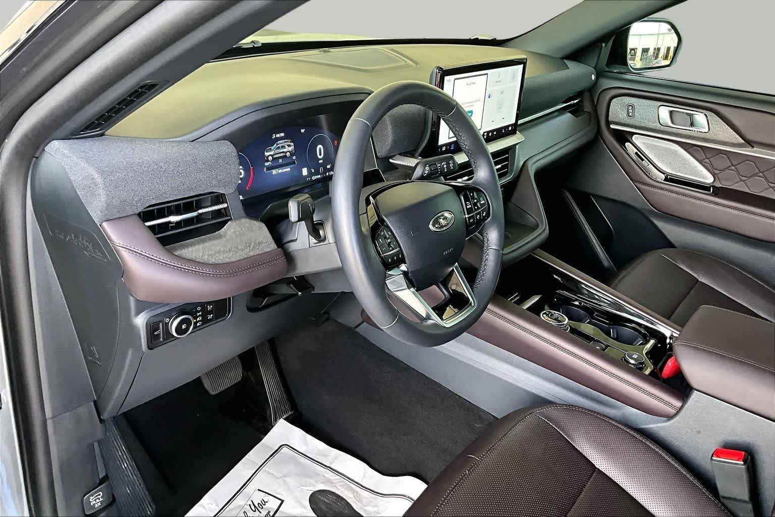 Used 2025 Carbonized Gray Metallic Ford Platinum image 18