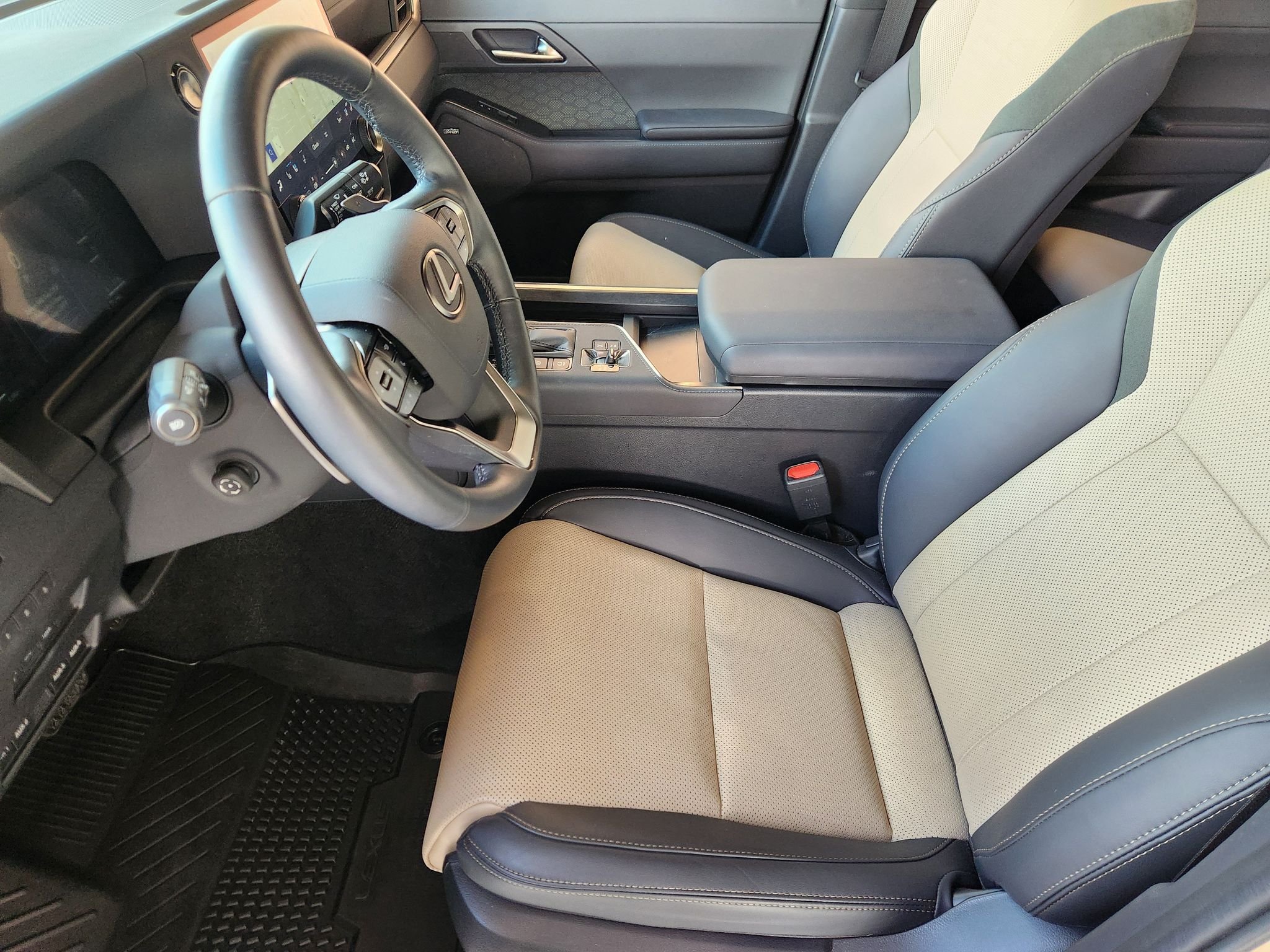 Used 2025 Earth/Black Roof Lexus Overtrail+ image 12