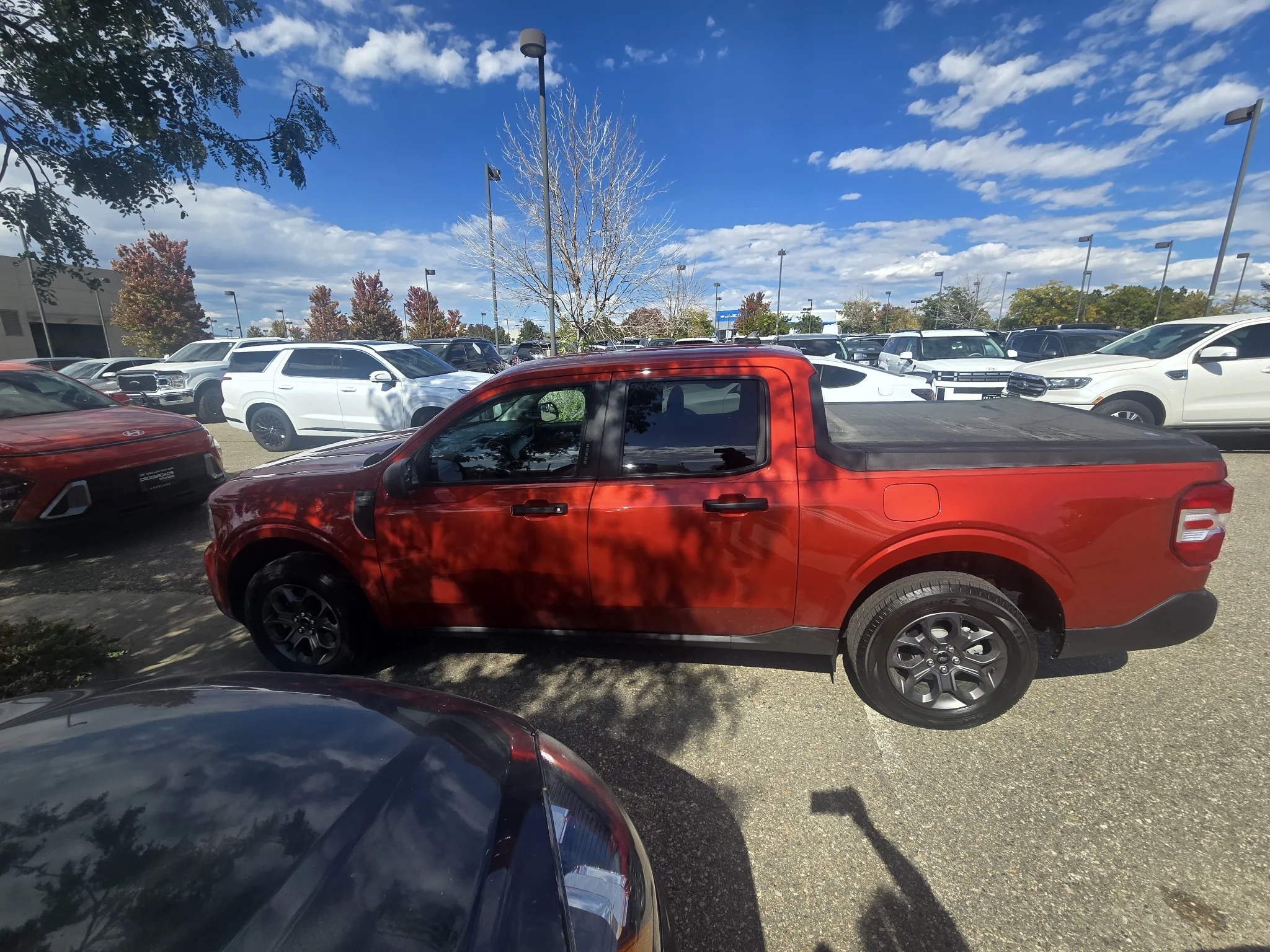 Used 2022 Hot Pepper Red Tinted Clearcoat Metallic Ford XLT image 2