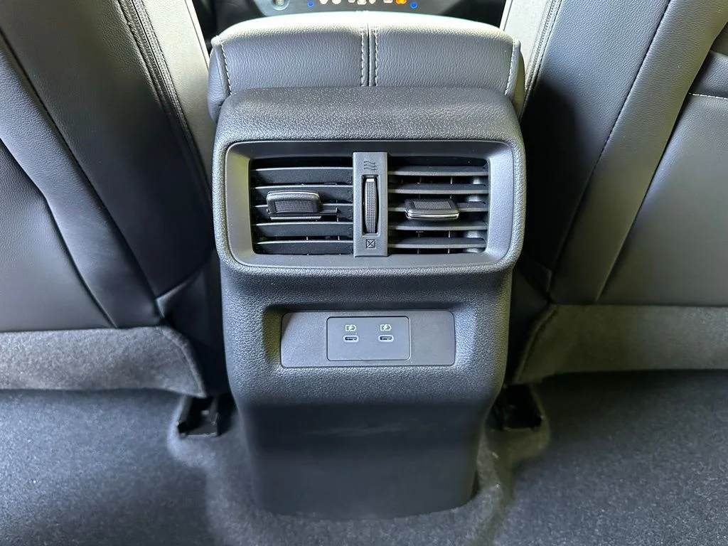 2025 Nissan Murano SV - Photo 19