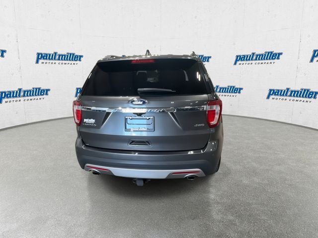 Used 2017 Gray Ford Limited image 10