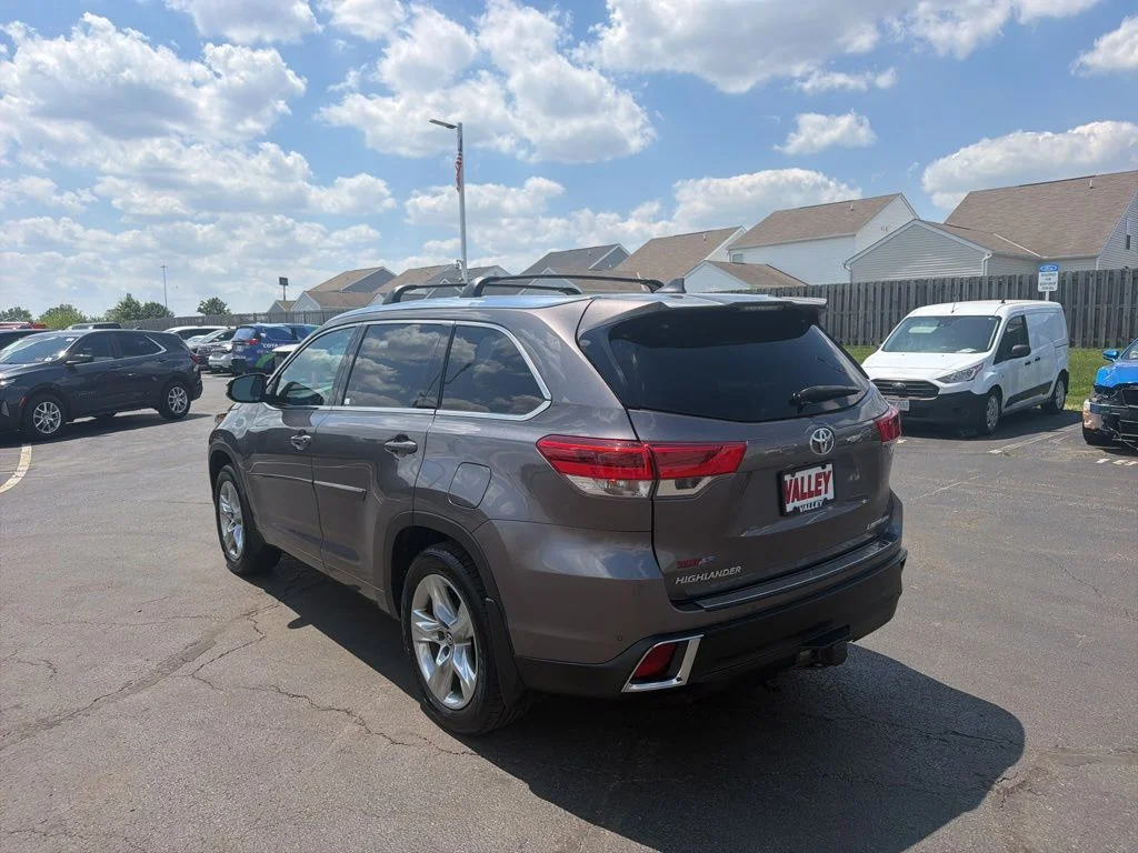 Used 2018 Gray Toyota Limited image 6