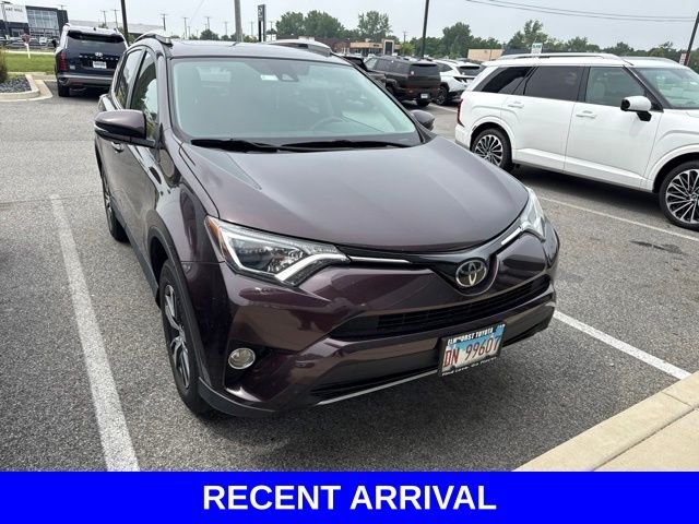 Used 2018 Black Toyota XLE image 2