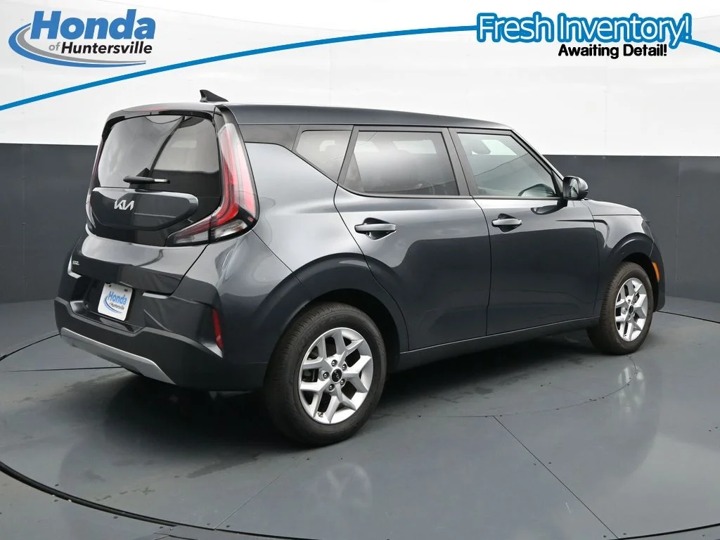 2025 Kia Soul LX - Photo 10