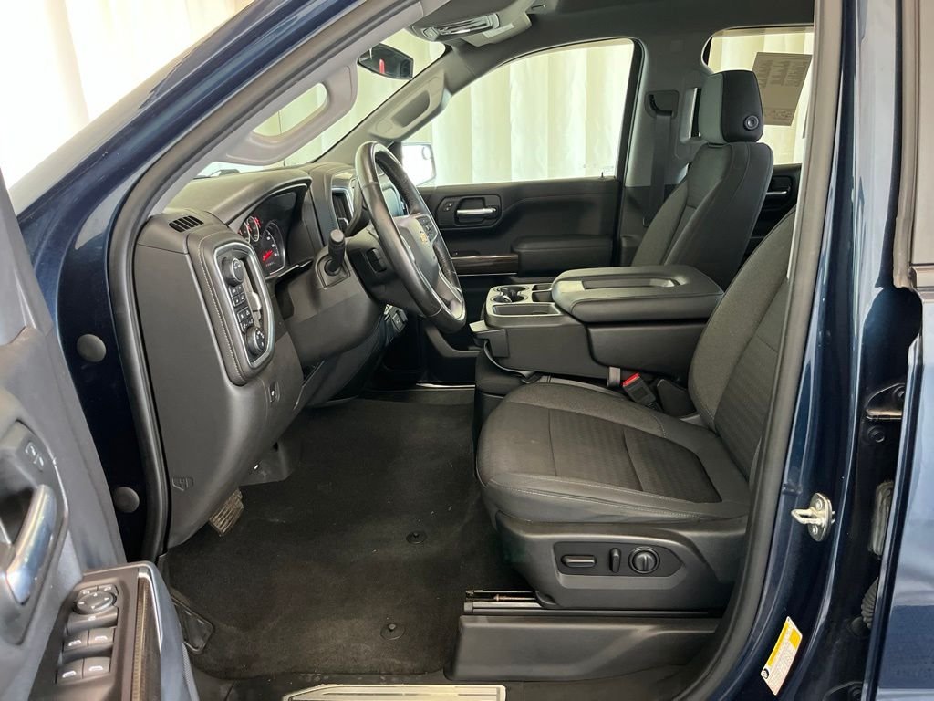 Used 2020 Blue Chevrolet LT image 3