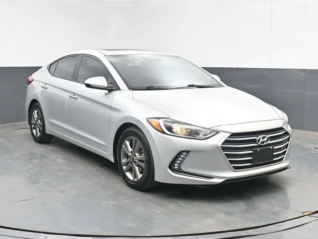 Used 2018 Silver Hyundai Value Edition image 2