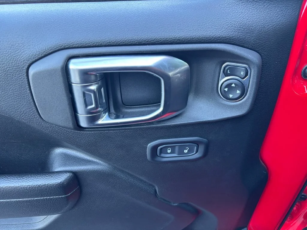 Used 2023 Red Jeep Rubicon image 29