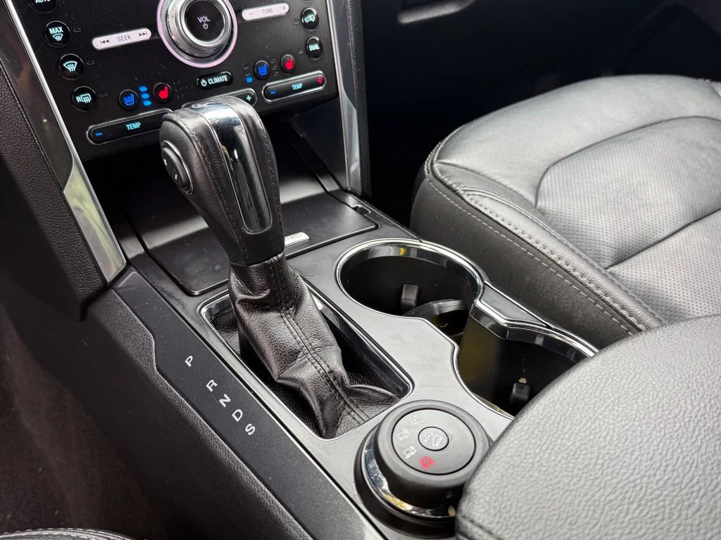 Used 2019 Agate Black Metallic Ford Limited image 15