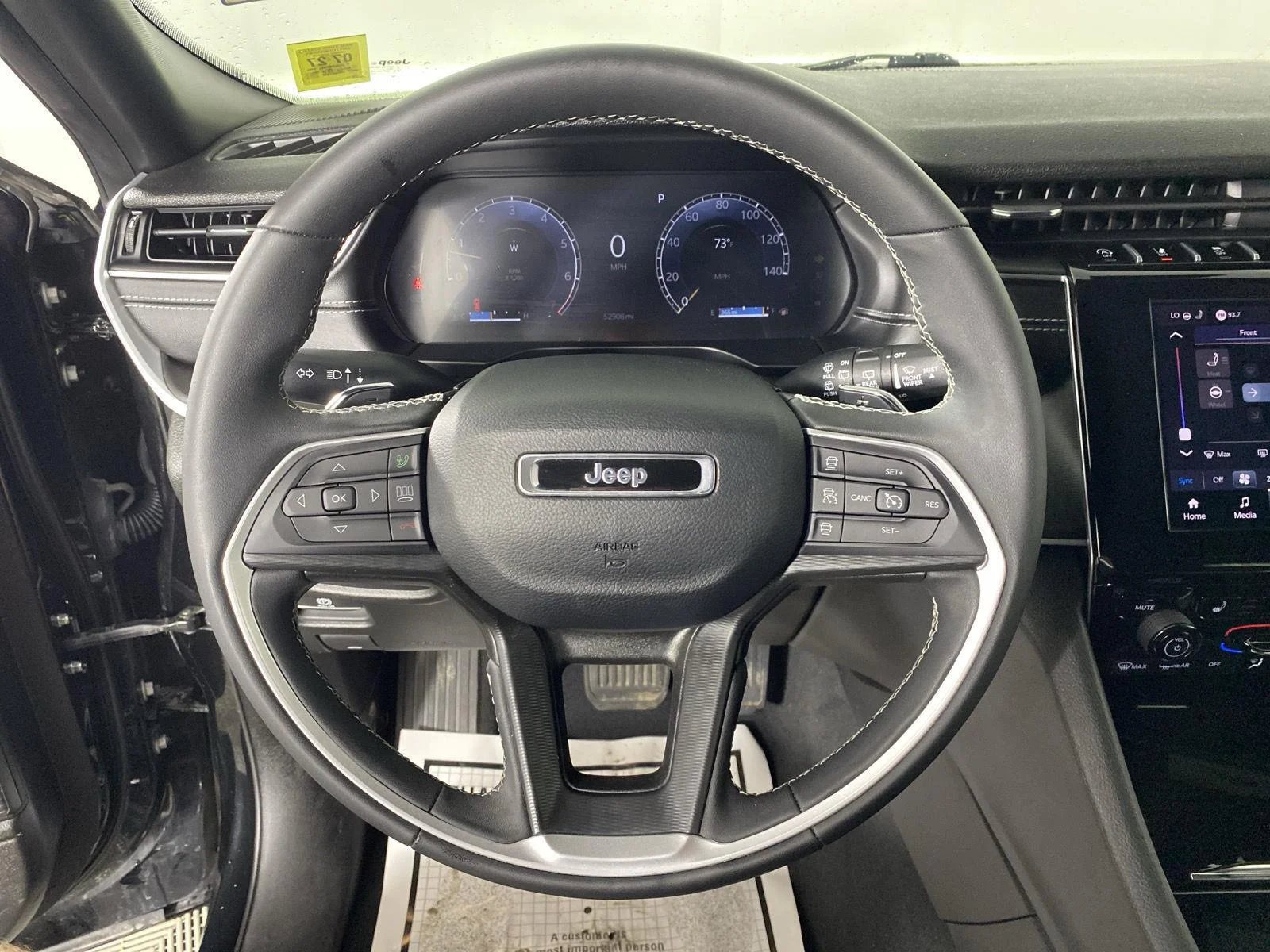 Used 2024 Diamond Black Crystal Pearlcoat Jeep Altitude image 22