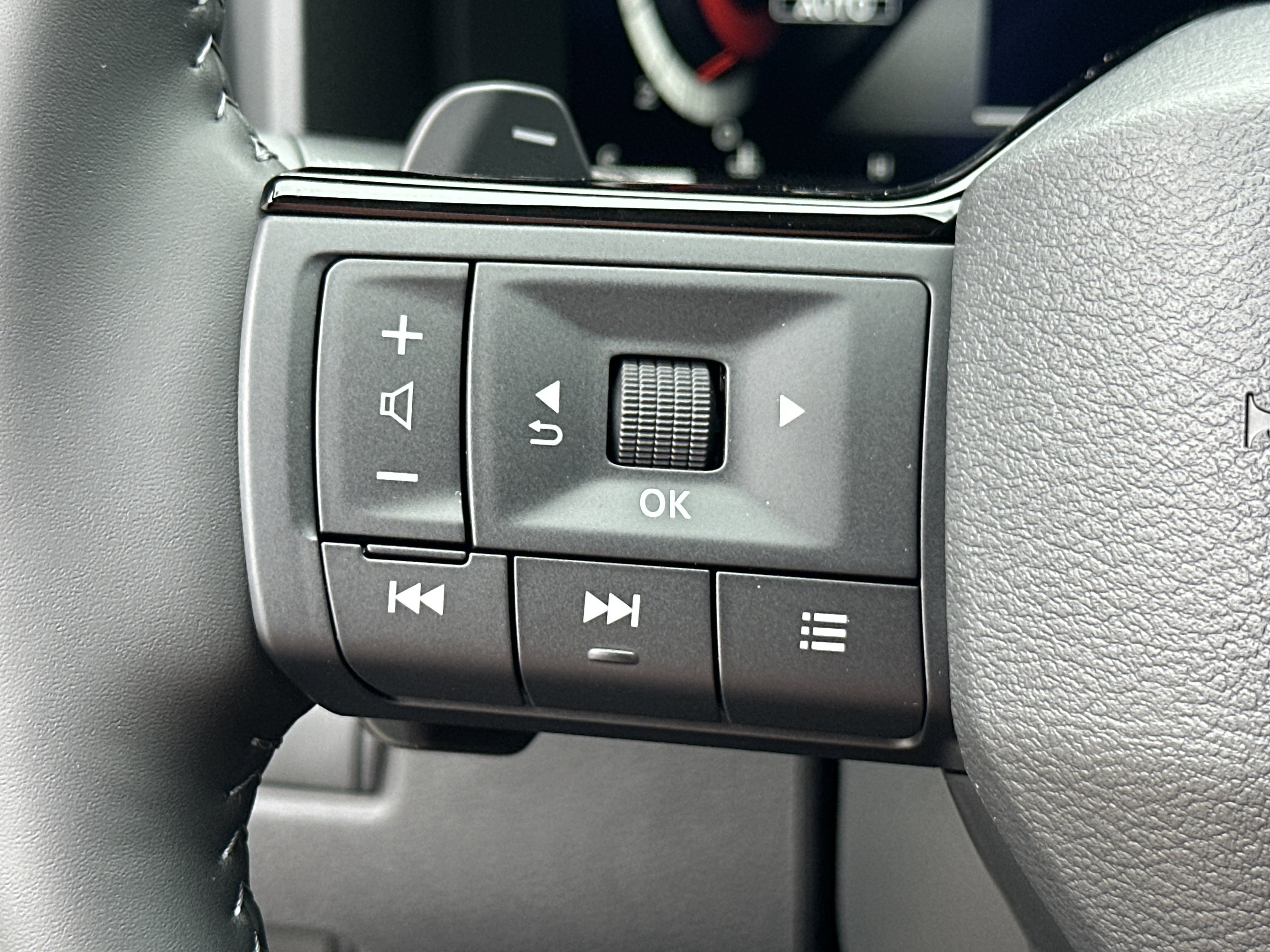 2026 Nissan Rogue Platinum - Photo 25