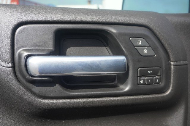 Used 2021  GMC SLT image 15