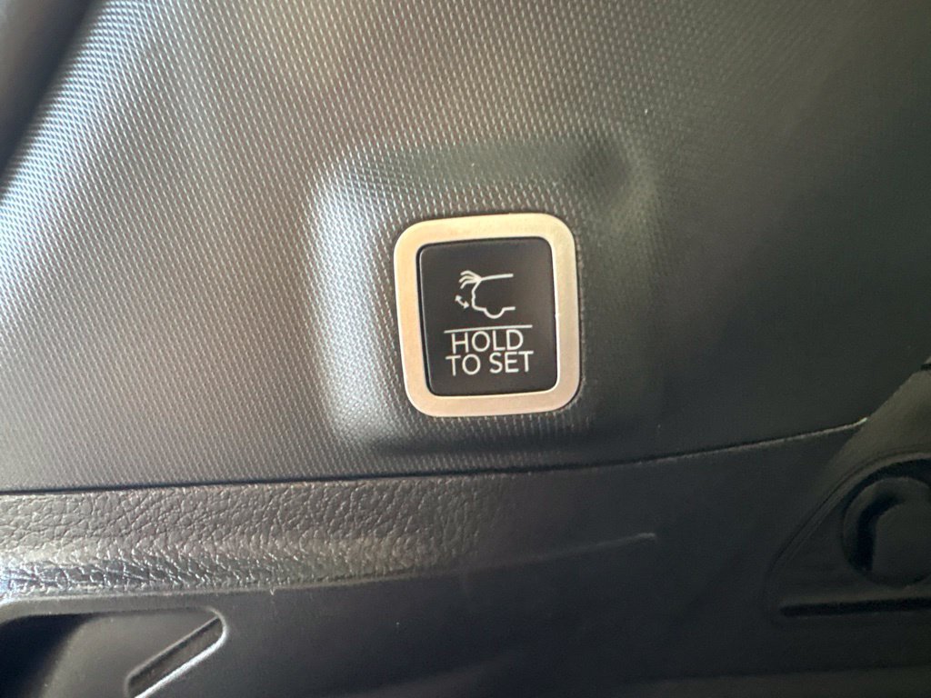 Used 2024 White Jeep Limited image 17