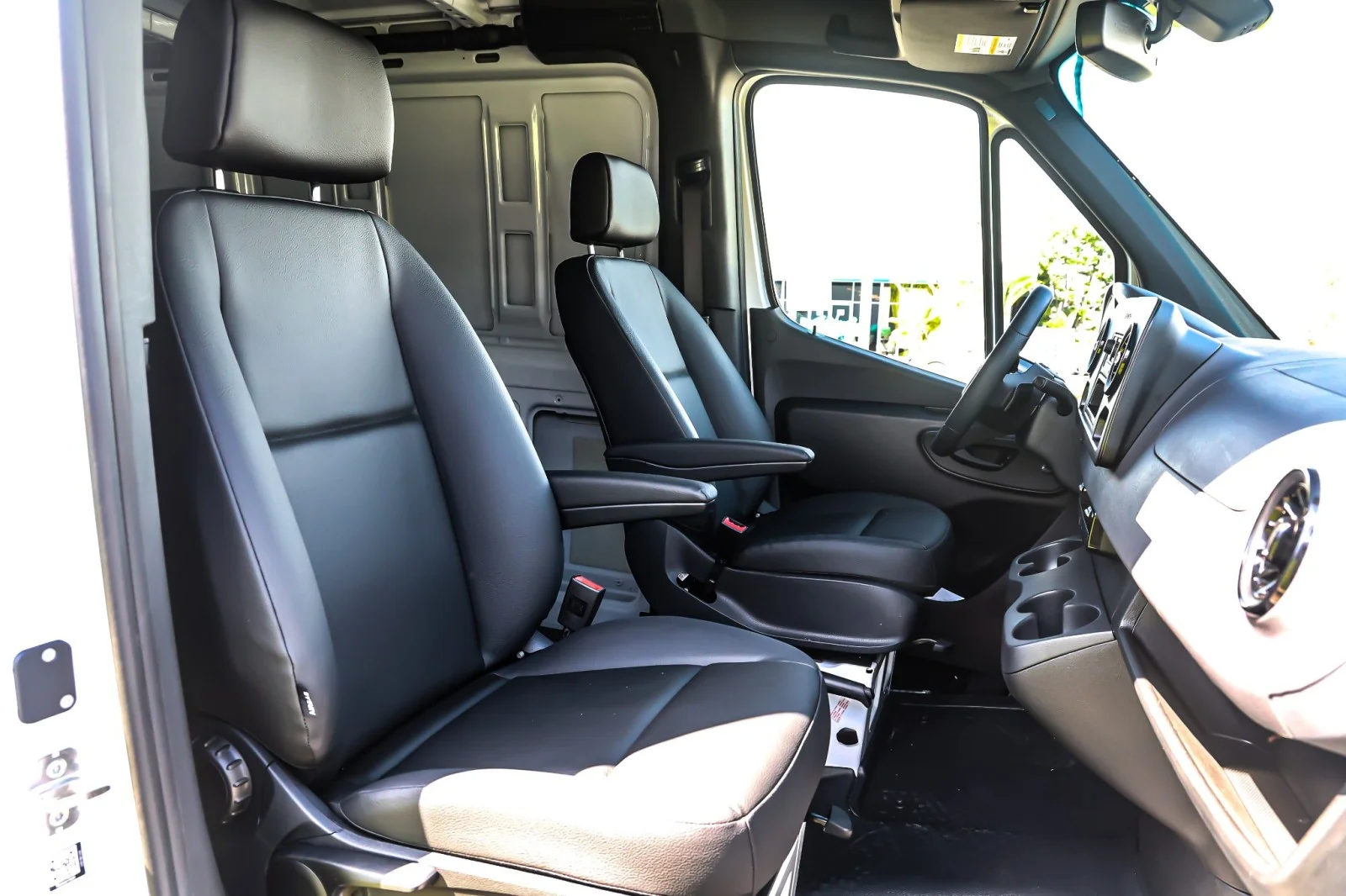 2025 Mercedes-Benz Sprinter Cargo Van Base - Photo 6