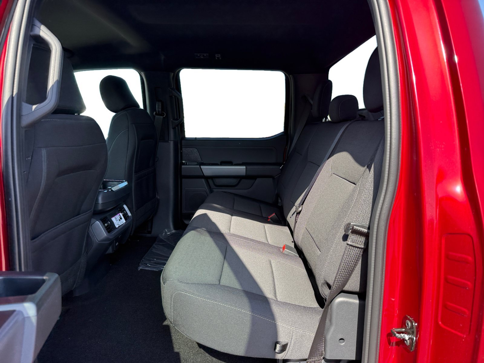 New 2026 Ruby Red Metallic Tinted Clearcoat Ford XLT image 16