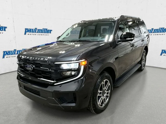 2026 Ford Expedition Active 4x4's photo