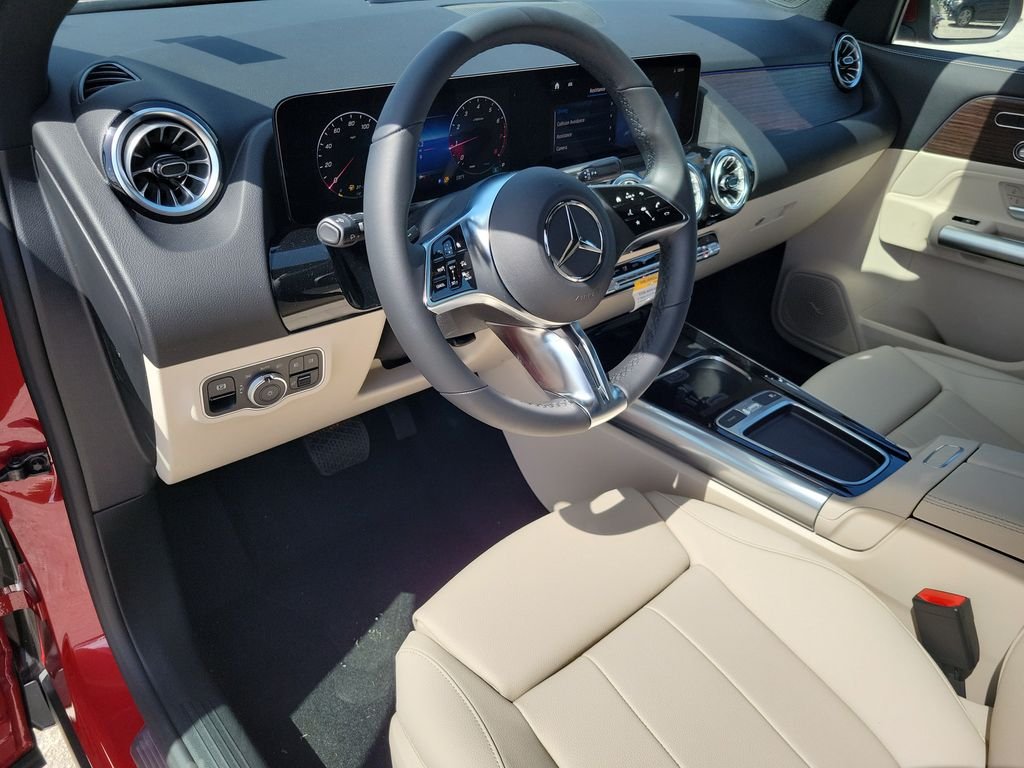 New 2026 MANUFAKTUR Patagonia Red Metallic Mercedes-Benz GLA 250 image 21