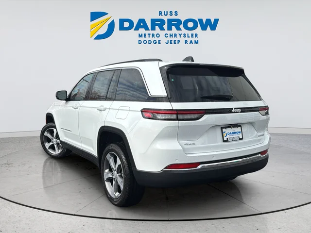 New 2025 Bright White Clear-Coat Exterior Paint Jeep Limited image 3