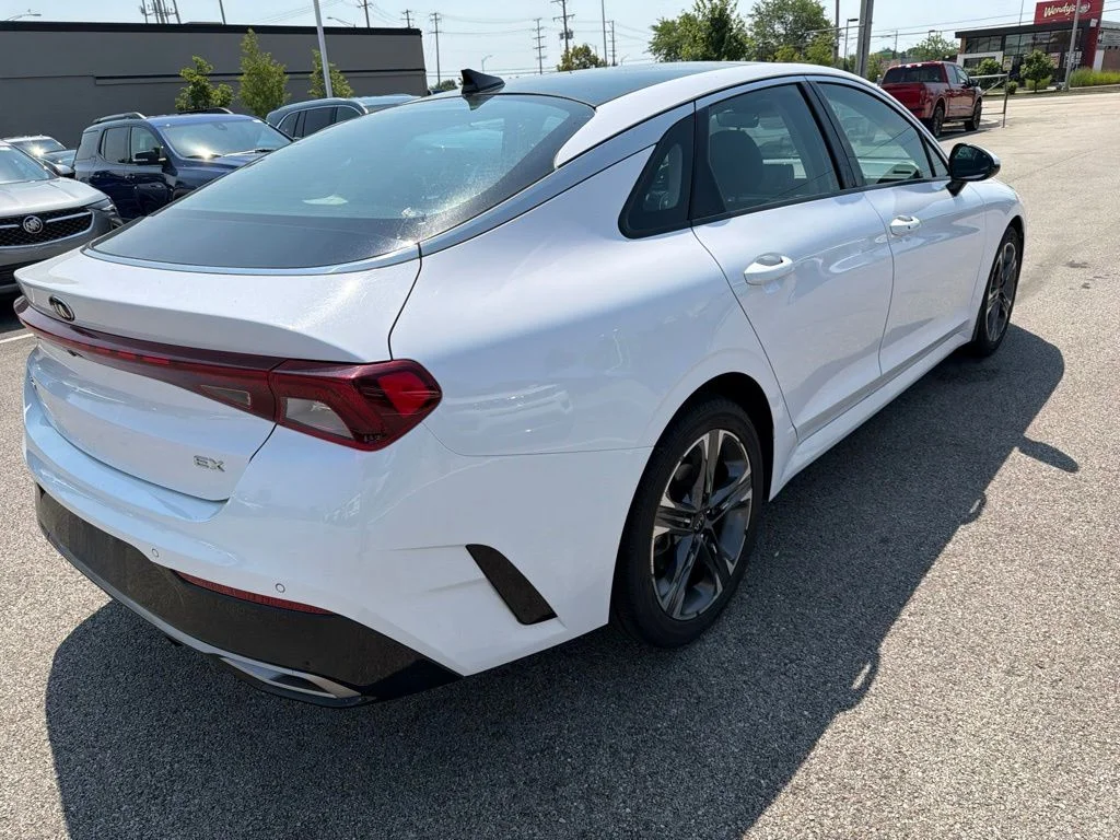 Used 2021 White Kia EX image 7