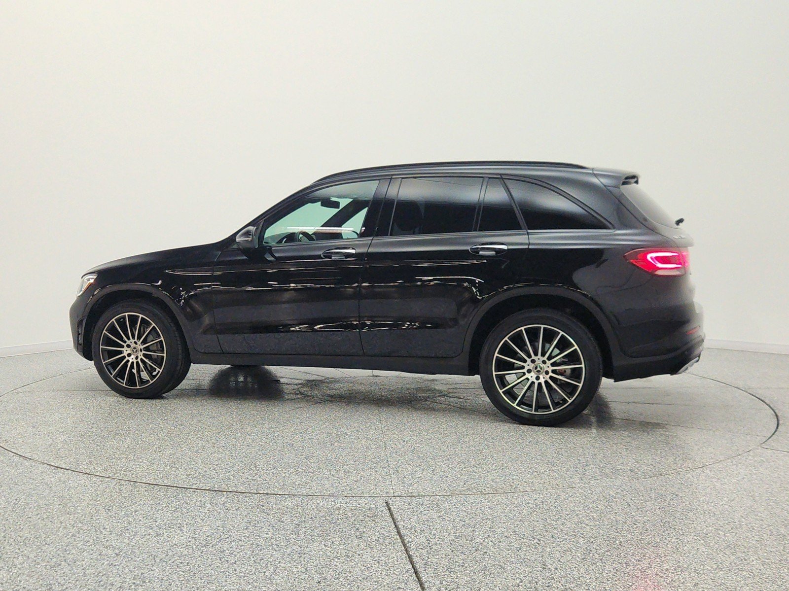Used 2021 Black Mercedes-Benz GLC 300 SUV image 8