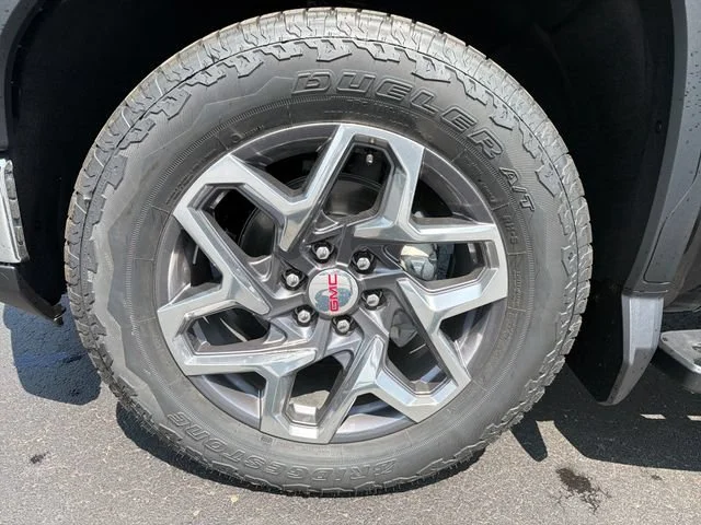 New 2026 Onyx Black GMC SLT image 30