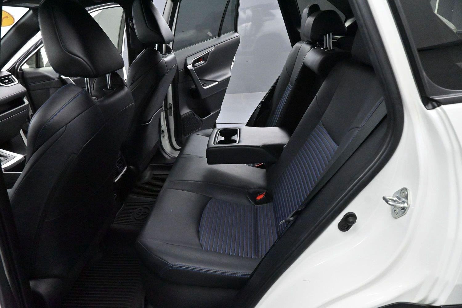Used 2022  Toyota Hybrid XSE image 31