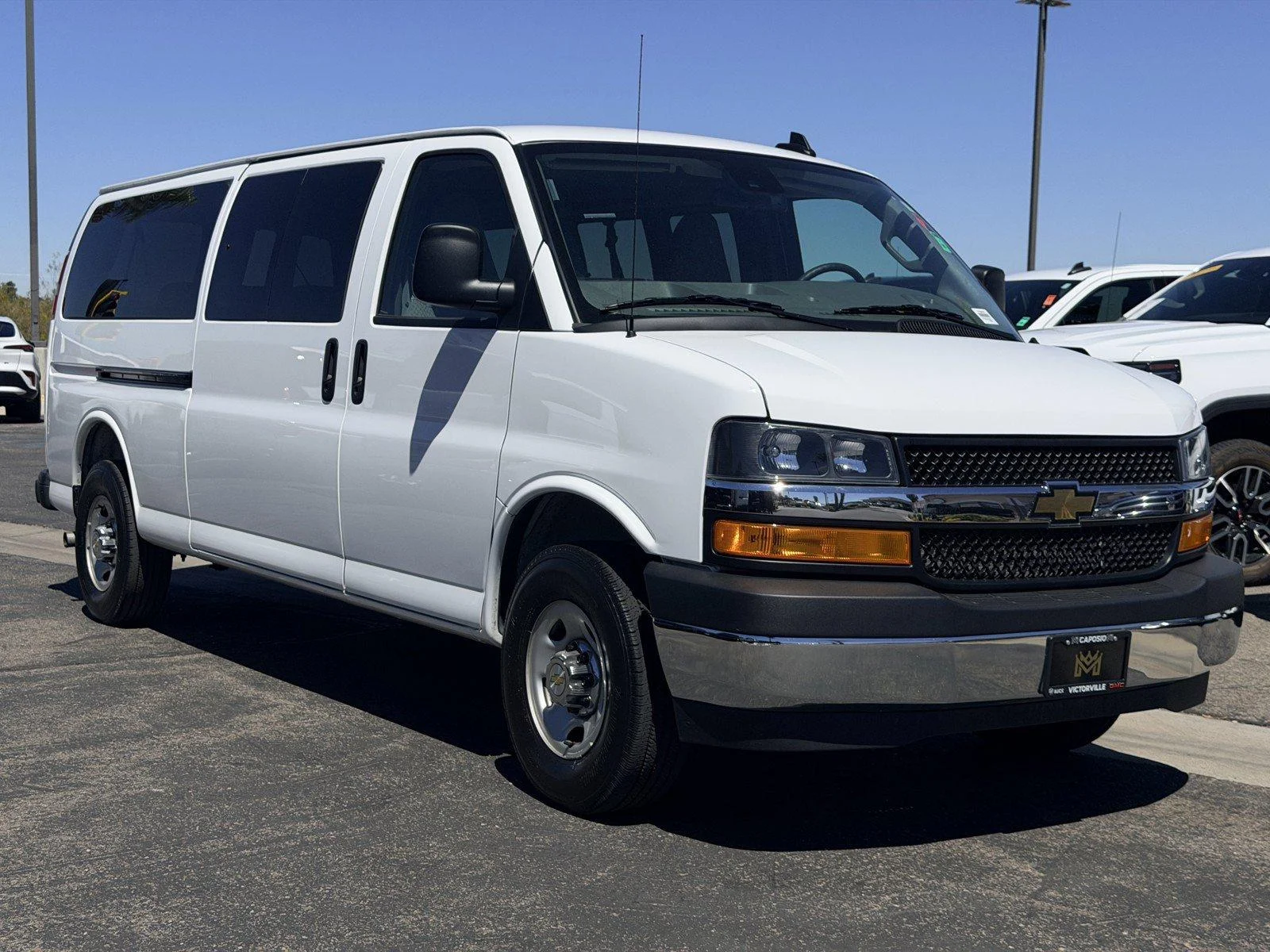 Used 2025 Summit White Chevrolet 1LT image 1