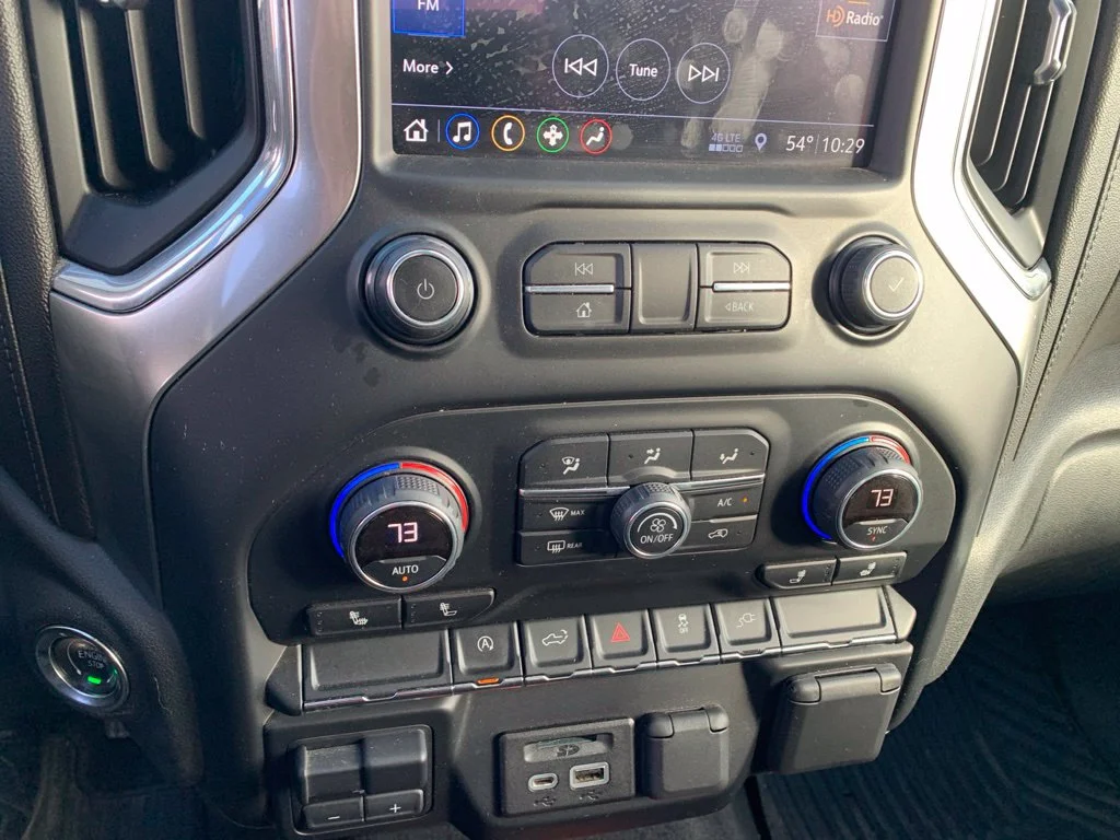 Used 2019 Blue Metallic Chevrolet LT image 15