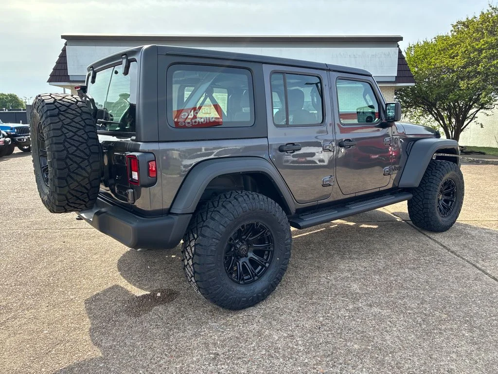 New 2026 Granite Crystal Metallic Clear-Coat Exterior Paint Jeep Sport image 5