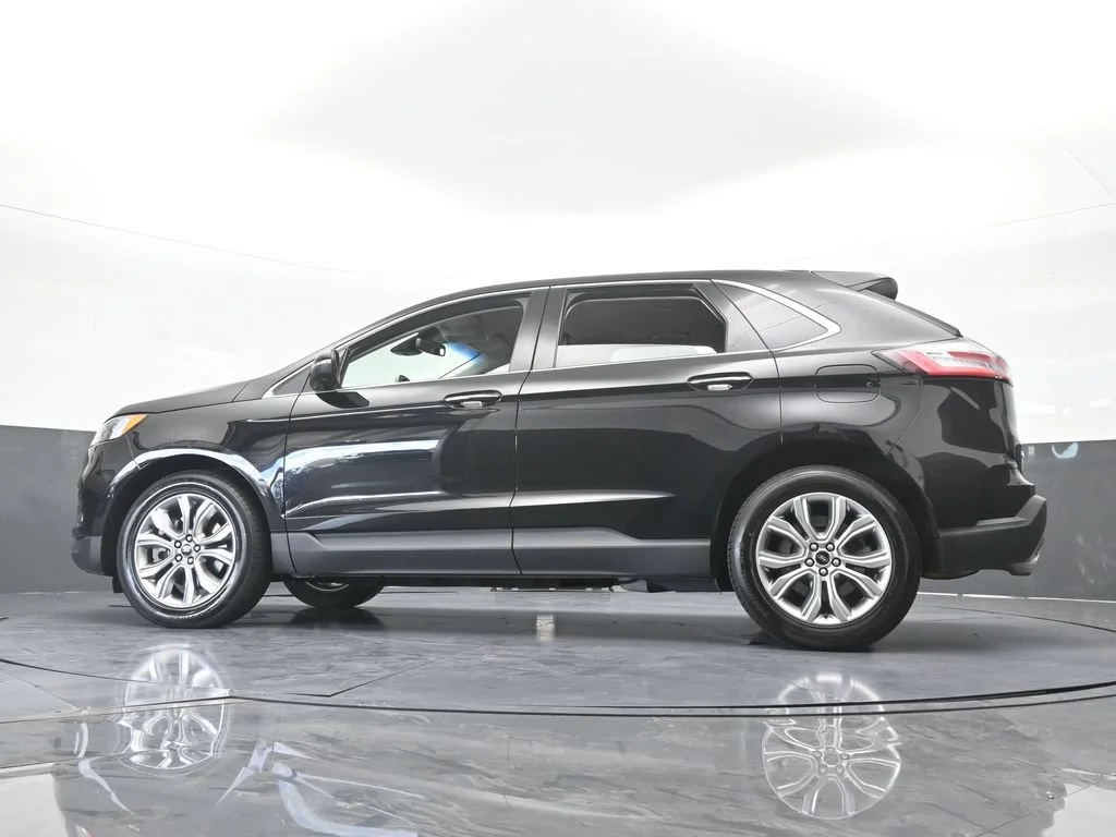 Used 2024 Black Ford Titanium image 61