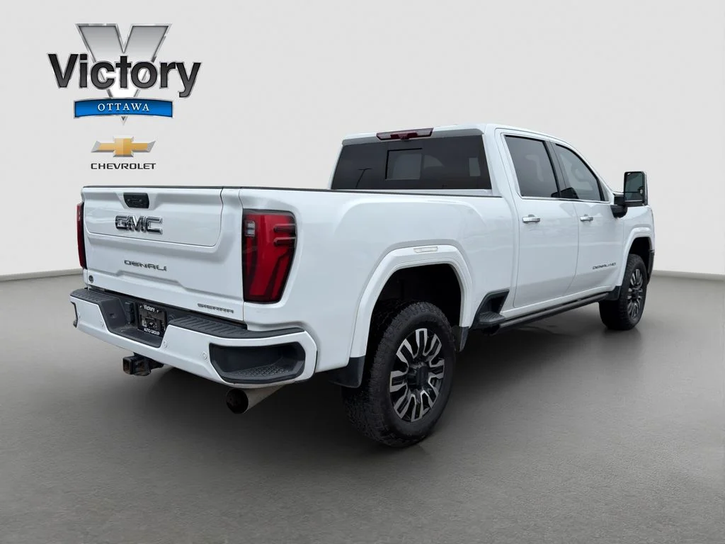 Used 2024 White GMC Denali Ultimate image 6