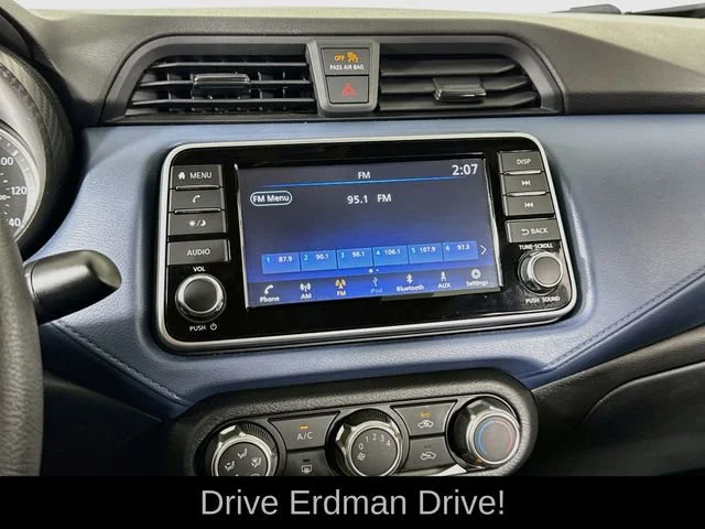 2025 Nissan Versa Sedan SV - Photo 19