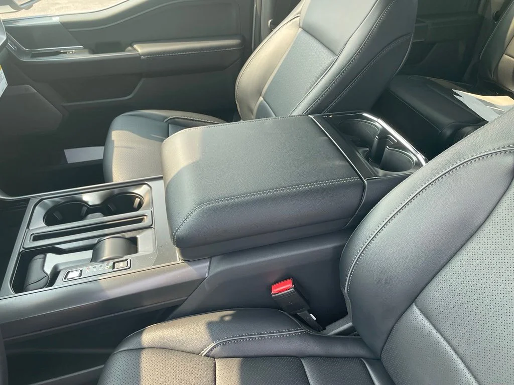 New 2026 Star White Metallic Tri-Coat Ford Lariat® image 30