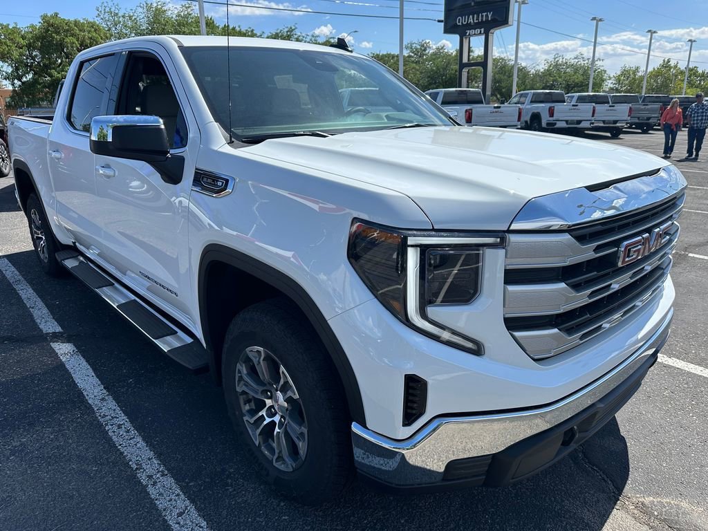 2026 GMC Sierra 4WD Crew Cab Short Box SLE's photo