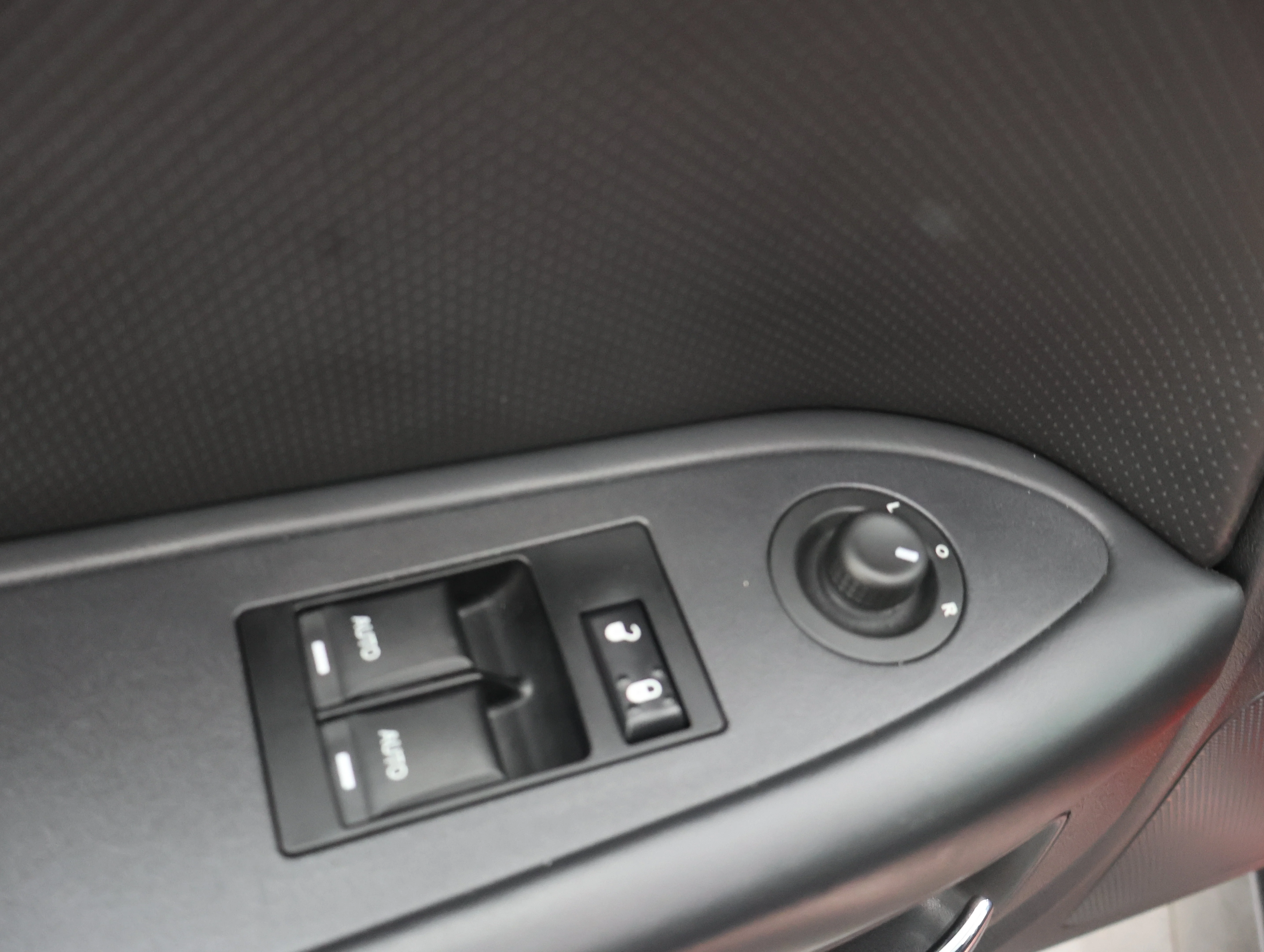 Used 2010 Torred Dodge R/T image 32