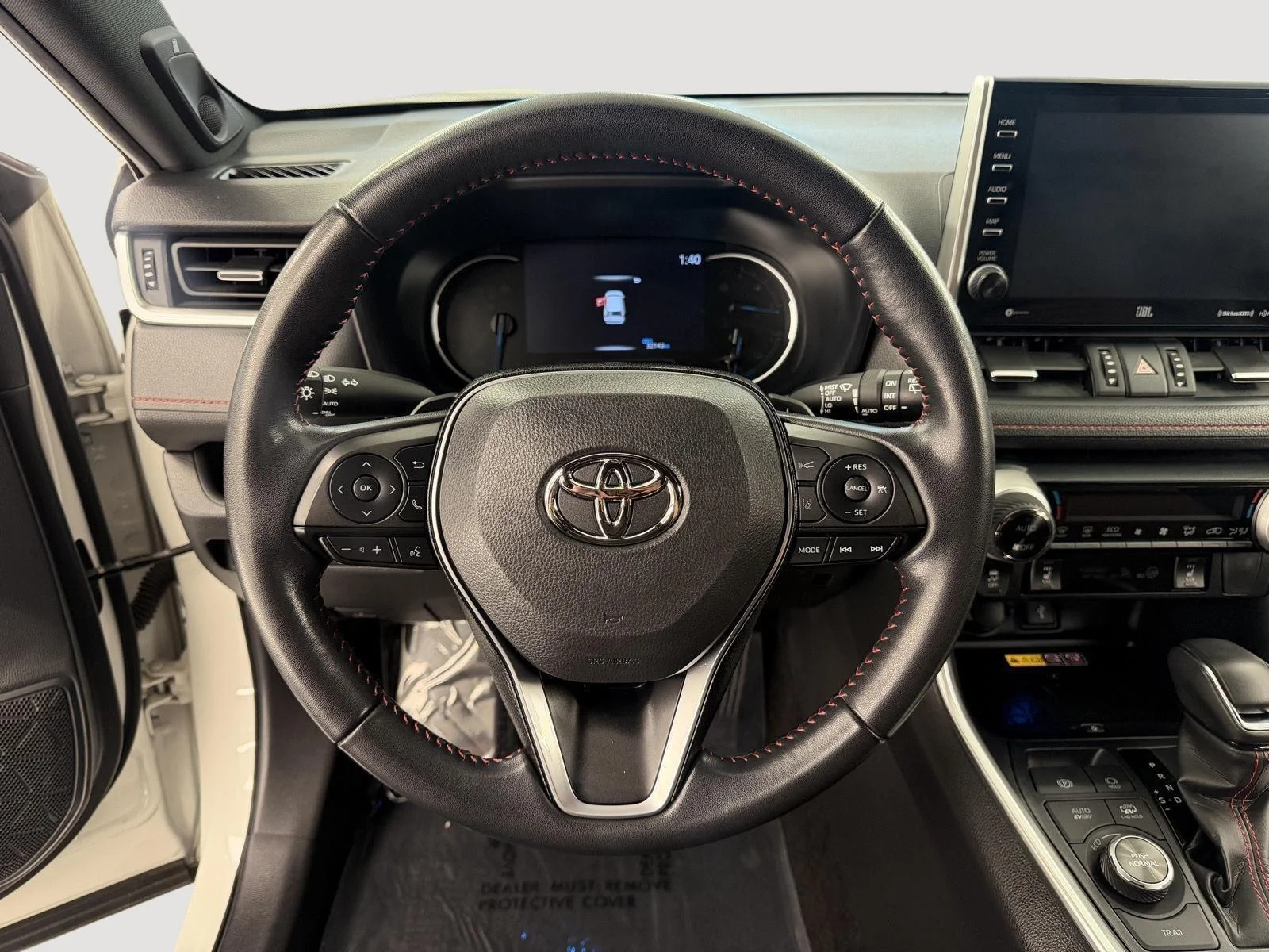 Used 2022 Blizzard Pearl w/Midnight Black Metallic Roof Toyota XSE image 9