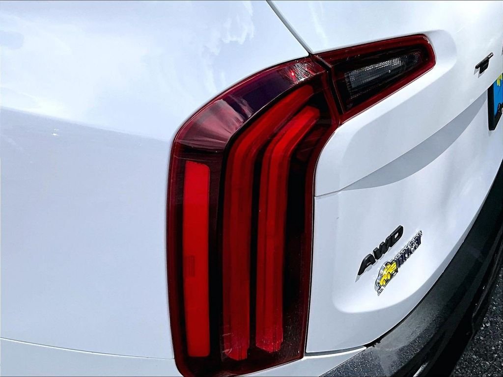Used 2021 White Kia EX image 32